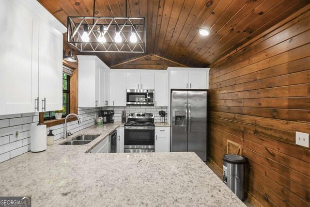 136 Fox Run Drive, Blue Ridge, GA 30513