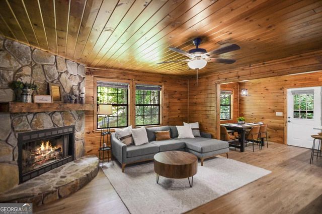136 Fox Run Drive, Blue Ridge, GA 30513