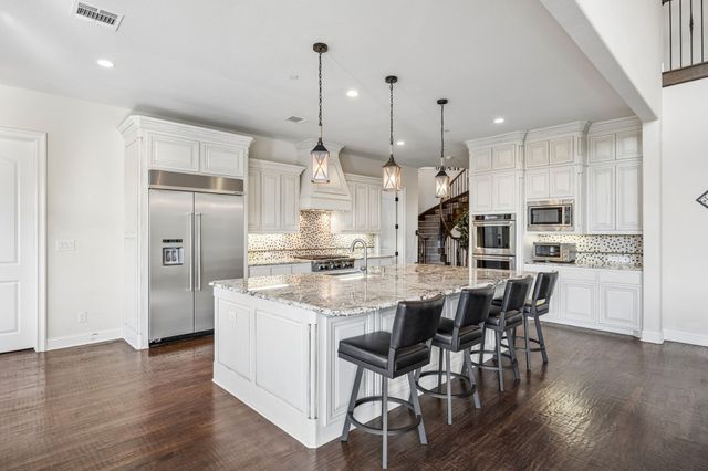 1015 Steel Dust Road, Frisco, TX 75036