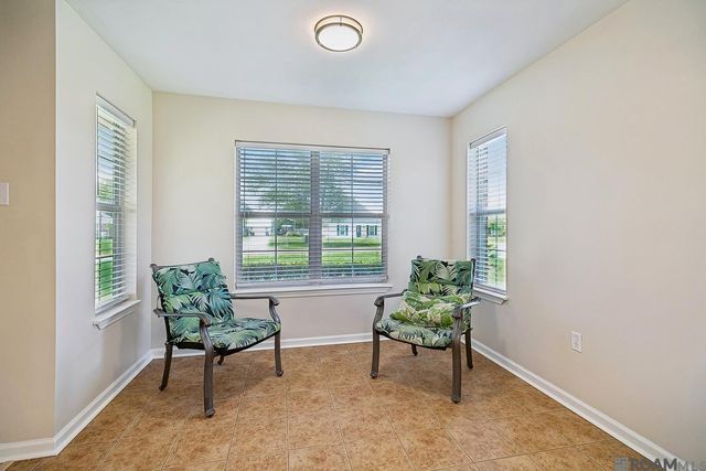 32340 Avants Rd, Walker, LA 70785