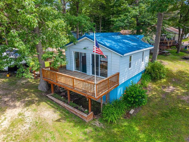 1276 E Long Lake Road, Harrison, MI 48625