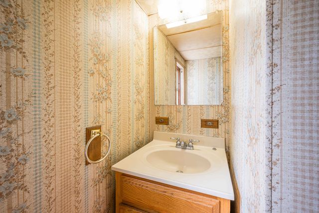 1276 E Long Lake Road, Harrison, MI 48625