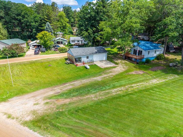 1276 E Long Lake Road, Harrison, MI 48625