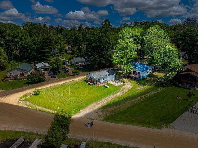 1276 E Long Lake Road, Harrison, MI 48625