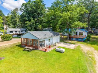 1276 E Long Lake Road, Harrison, MI 48625