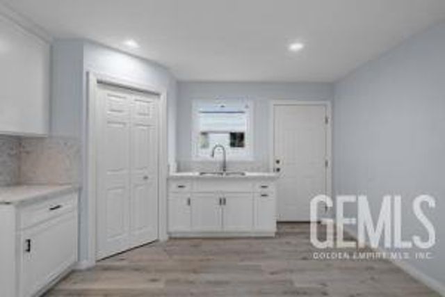 137 S South King Street, Bakersfield, CA 93305