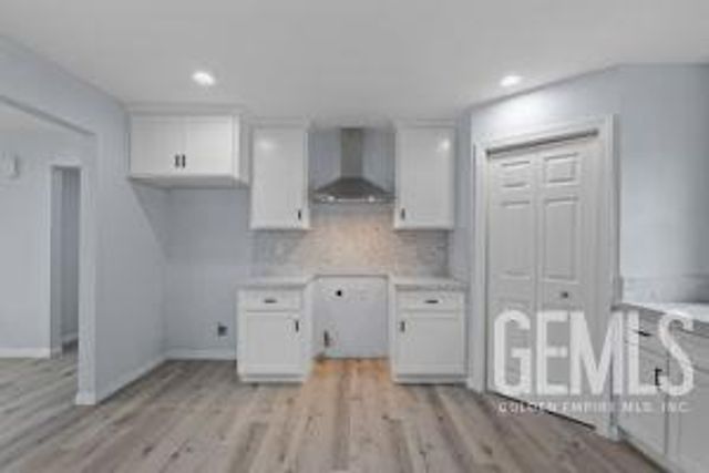 137 S South King Street, Bakersfield, CA 93305