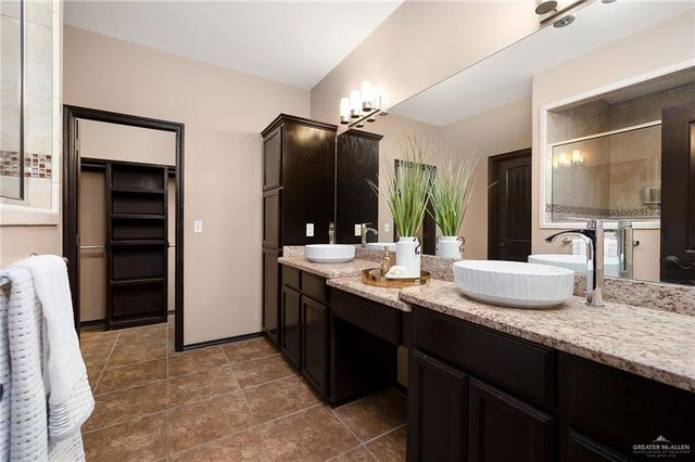 4404 Zinnia Avenue, Mcallen, TX 78504