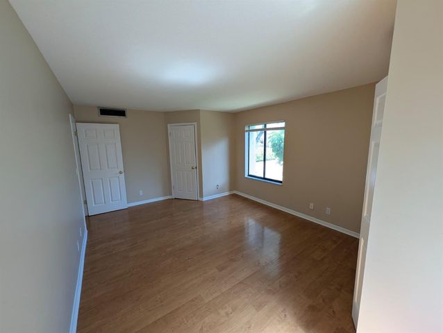 150 Pineview Road Apt E6, Jupiter, FL 33469