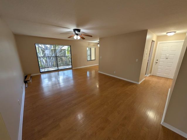 150 Pineview Road Apt E6, Jupiter, FL 33469