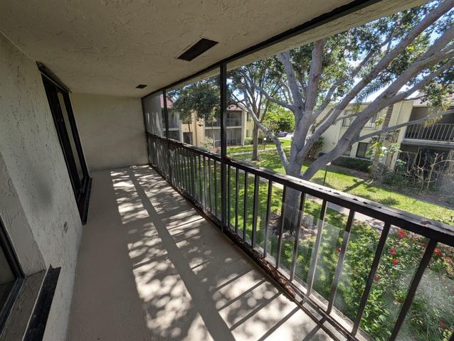 150 Pineview Road Apt E6, Jupiter, FL 33469