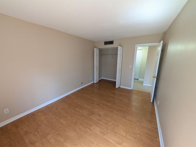 150 Pineview Road Apt E6, Jupiter, FL 33469