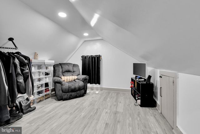 1043 W NESQUEHONING ST, Easton, PA 18042