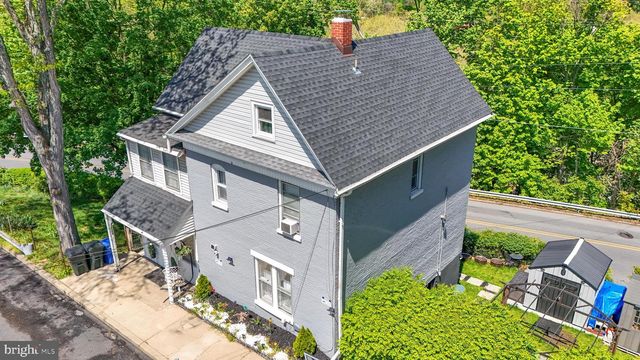 1043 W NESQUEHONING ST, Easton, PA 18042