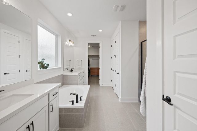 8600 Lefrak DR, Austin, TX 78744