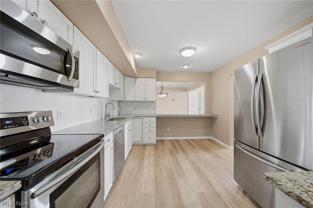 762 Hunters Trail, Akron, OH 44313