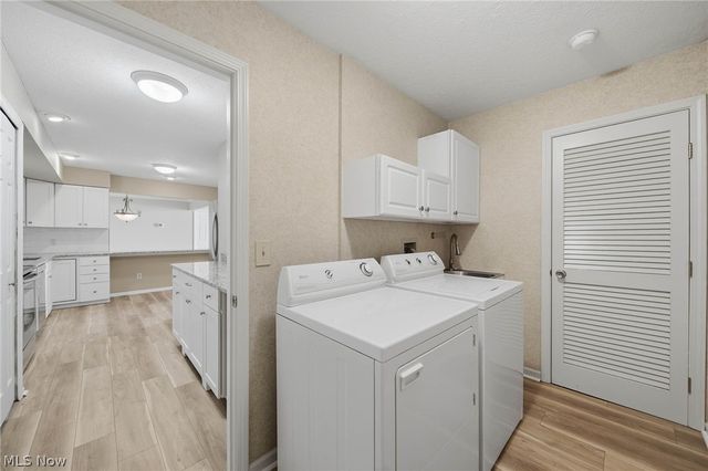 762 Hunters Trail, Akron, OH 44313