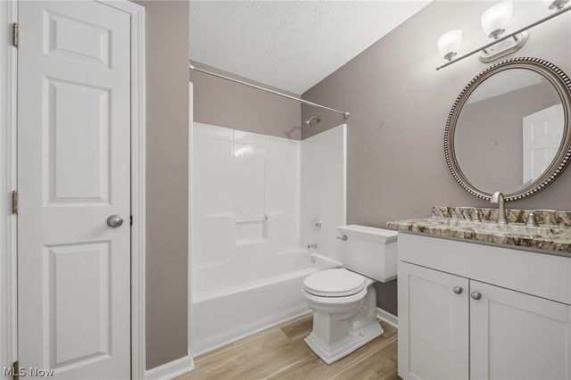 762 Hunters Trail, Akron, OH 44313