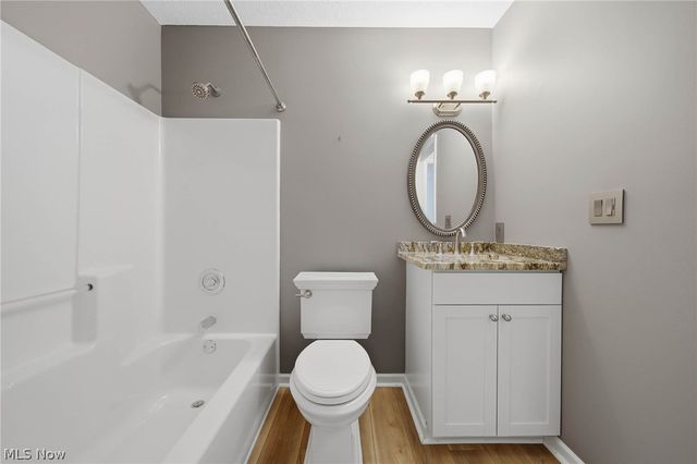 762 Hunters Trail, Akron, OH 44313