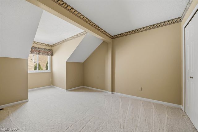 762 Hunters Trail, Akron, OH 44313