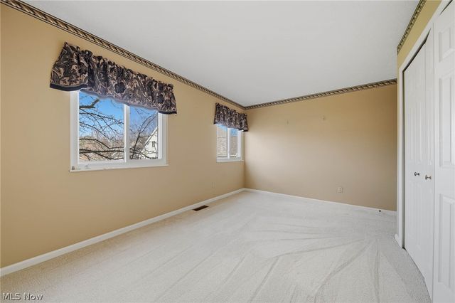 762 Hunters Trail, Akron, OH 44313