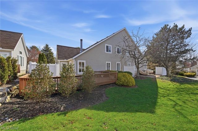 762 Hunters Trail, Akron, OH 44313