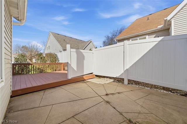 762 Hunters Trail, Akron, OH 44313