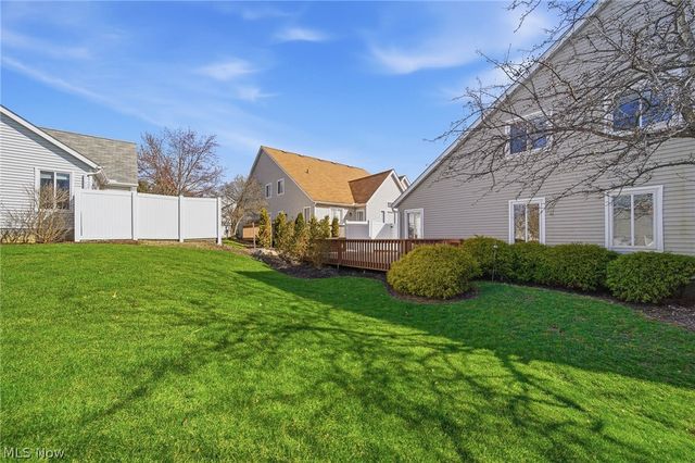 762 Hunters Trail, Akron, OH 44313