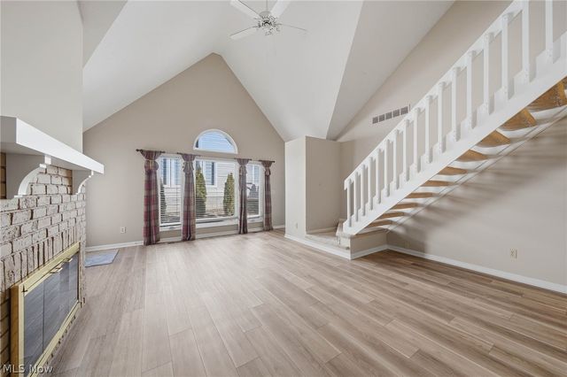 762 Hunters Trail, Akron, OH 44313