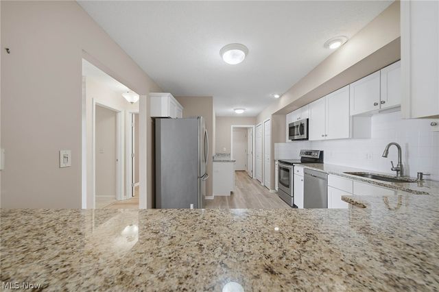 762 Hunters Trail, Akron, OH 44313