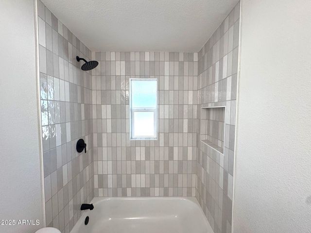 3137 W TURNEY Avenue, Phoenix, AZ 85017