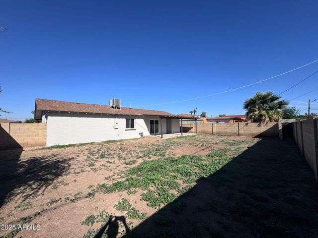 3137 W TURNEY Avenue, Phoenix, AZ 85017