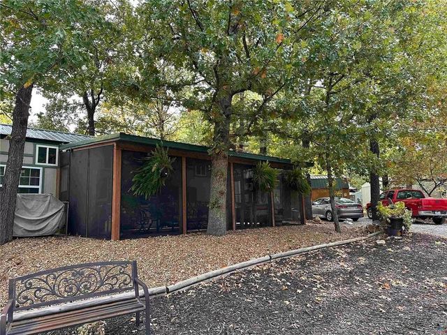 10910 Watchtower Lane, Warsaw, MO 65355