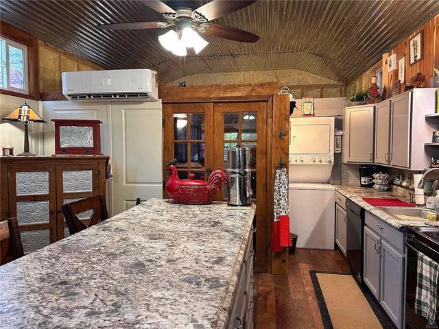 10910 Watchtower Lane, Warsaw, MO 65355