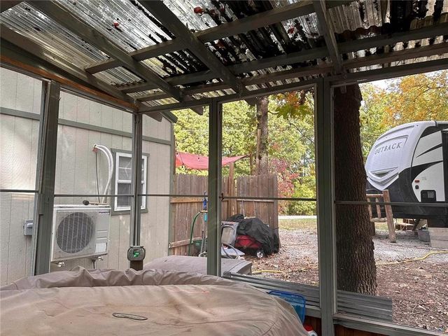 10910 Watchtower Lane, Warsaw, MO 65355