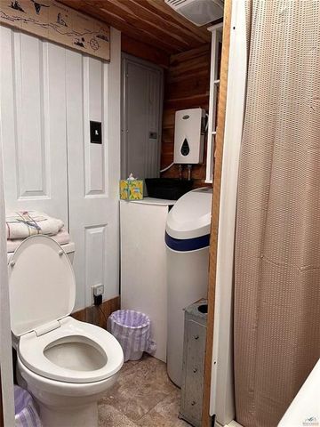 10910 Watchtower Lane, Warsaw, MO 65355