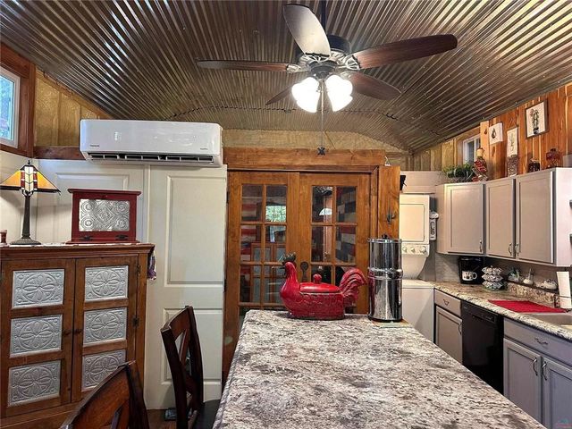 10910 Watchtower Lane, Warsaw, MO 65355