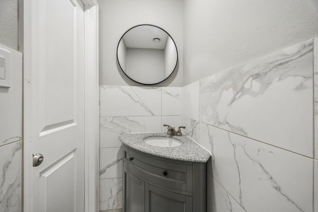 12751 Huntingwick Drive 145, Houston, TX 77024