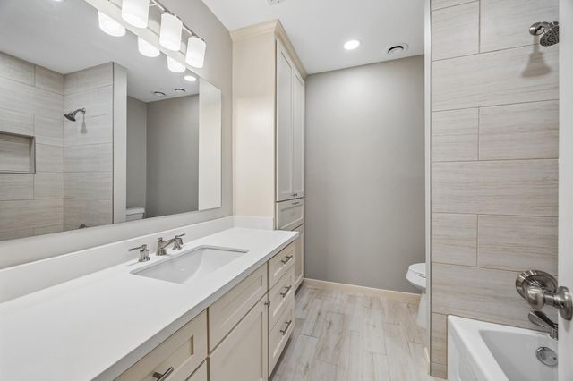 12751 Huntingwick Drive 145, Houston, TX 77024