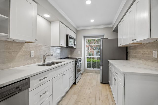 12751 Huntingwick Drive 145, Houston, TX 77024