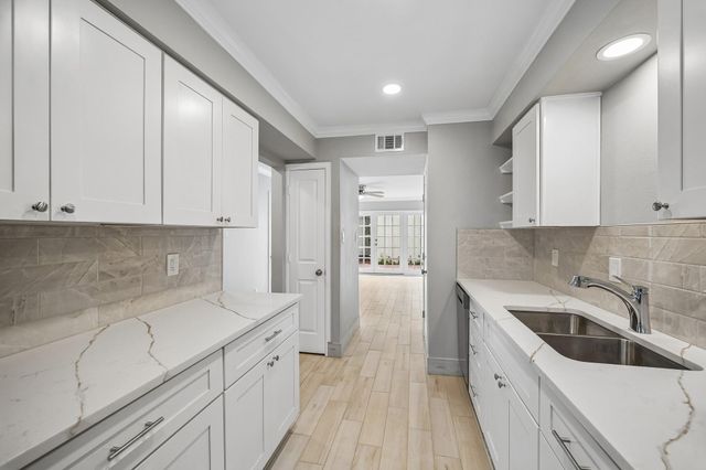 12751 Huntingwick Drive 145, Houston, TX 77024