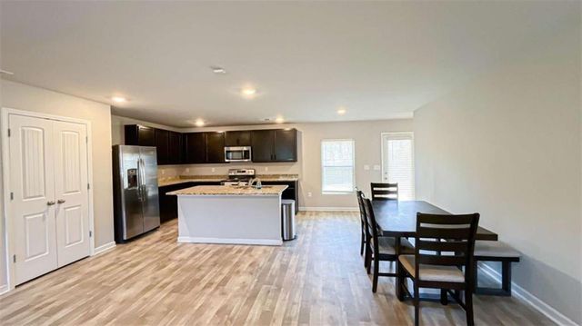 135 Jeannah Glen, South Fulton, GA 30291