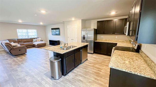 135 Jeannah Glen, South Fulton, GA 30291