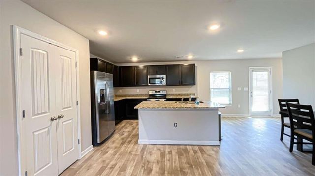 135 Jeannah Glen, South Fulton, GA 30291