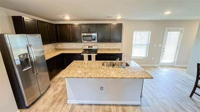 135 Jeannah Glen, South Fulton, GA 30291