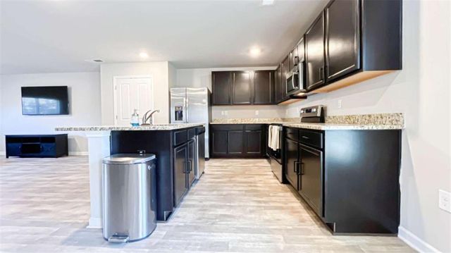 135 Jeannah Glen, South Fulton, GA 30291