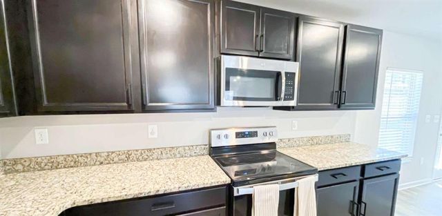 135 Jeannah Glen, South Fulton, GA 30291