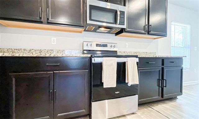 135 Jeannah Glen, South Fulton, GA 30291