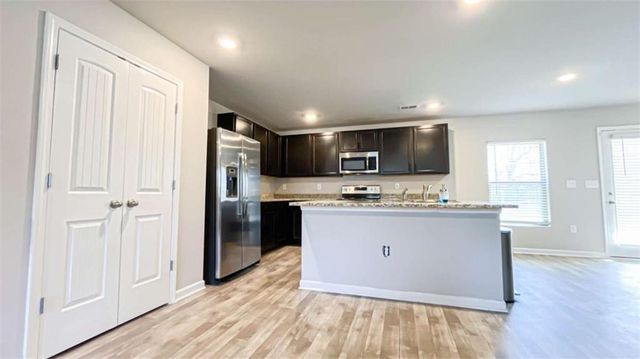 135 Jeannah Glen, South Fulton, GA 30291