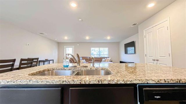 135 Jeannah Glen, South Fulton, GA 30291